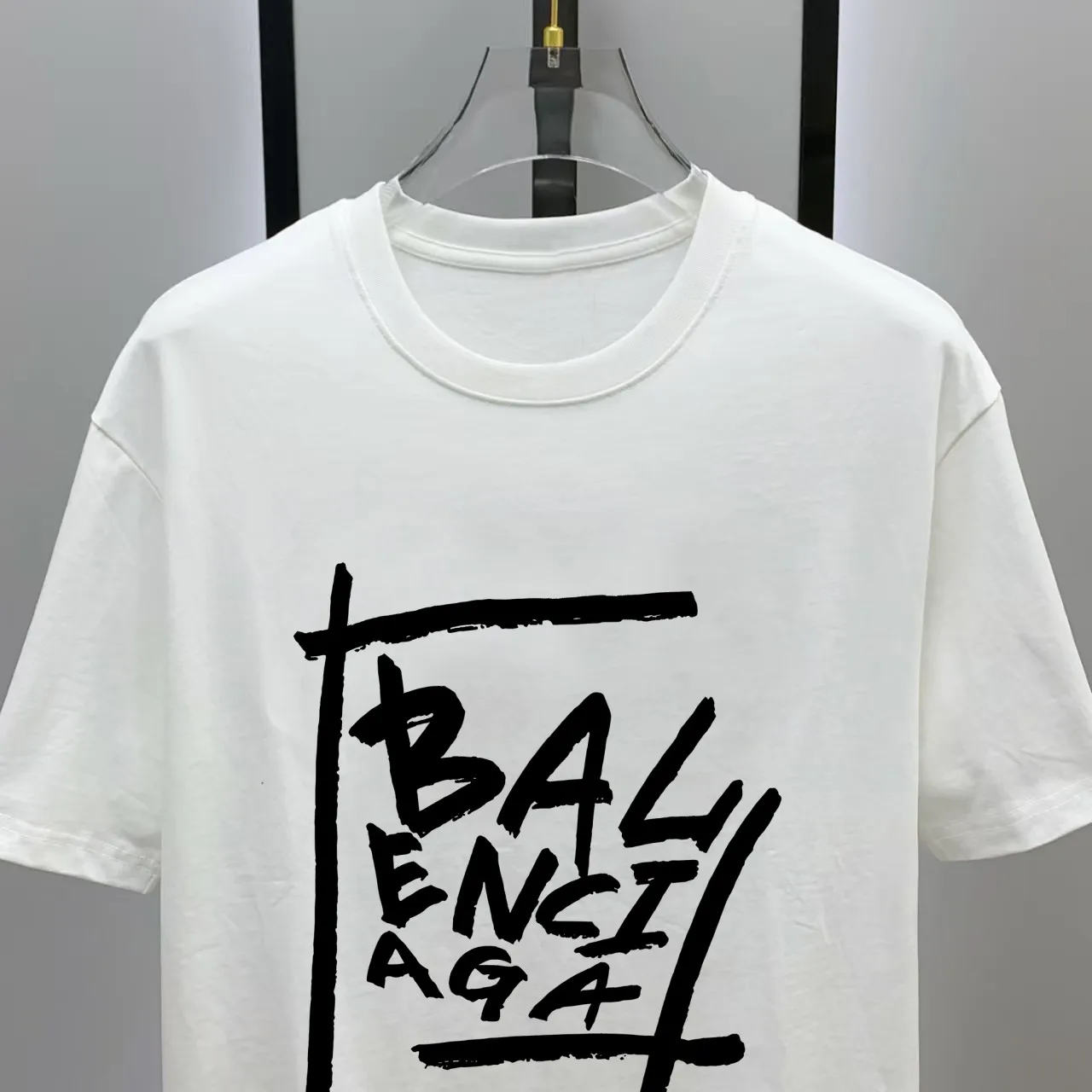 # 2026 New Arrival New Arrival T Premium ！ logo Premium 250 . . . . . ！ ！ ：Black。White！ Sizes： S M L XL XXL ：50 52 55 58 61 ：69 71 73 75 77 ：48 50 53 56 58 ：22 22.5 23 23.5 24 ， 1-3CM